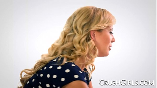 Crush Girls - Cherie Deville teaches her stepdaughter some new tricks